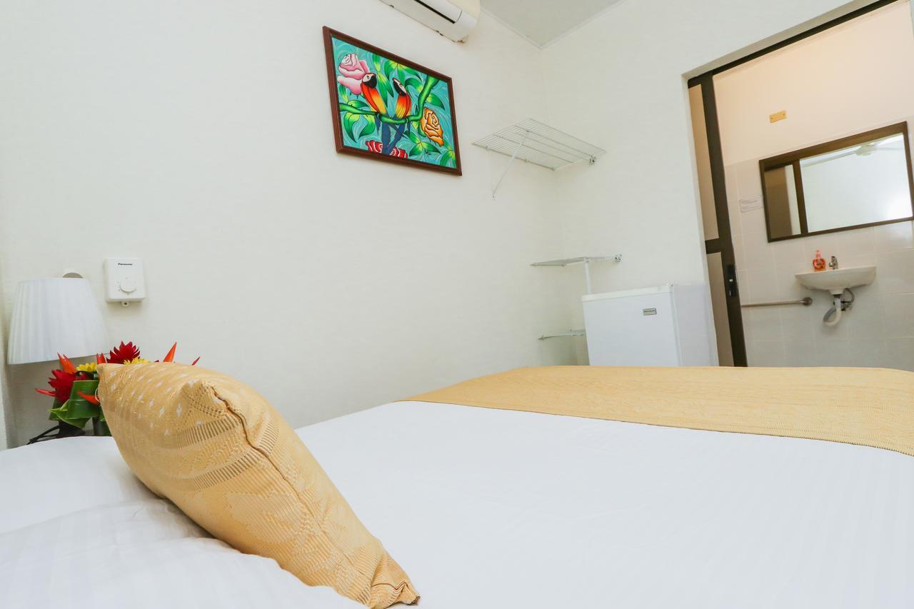 מנואל אנטוניו Hotel Flor Blanca מראה חיצוני תמונה
