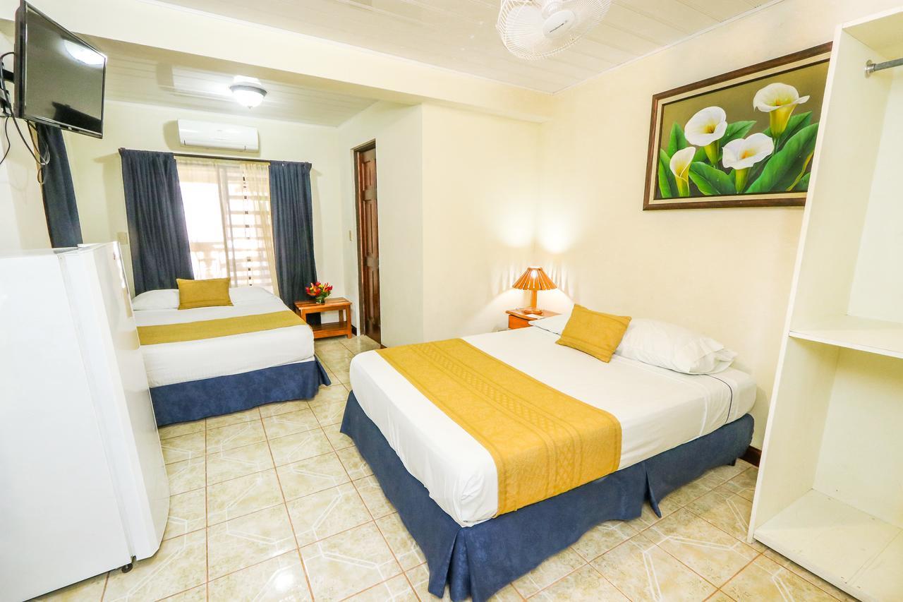 מנואל אנטוניו Hotel Flor Blanca מראה חיצוני תמונה