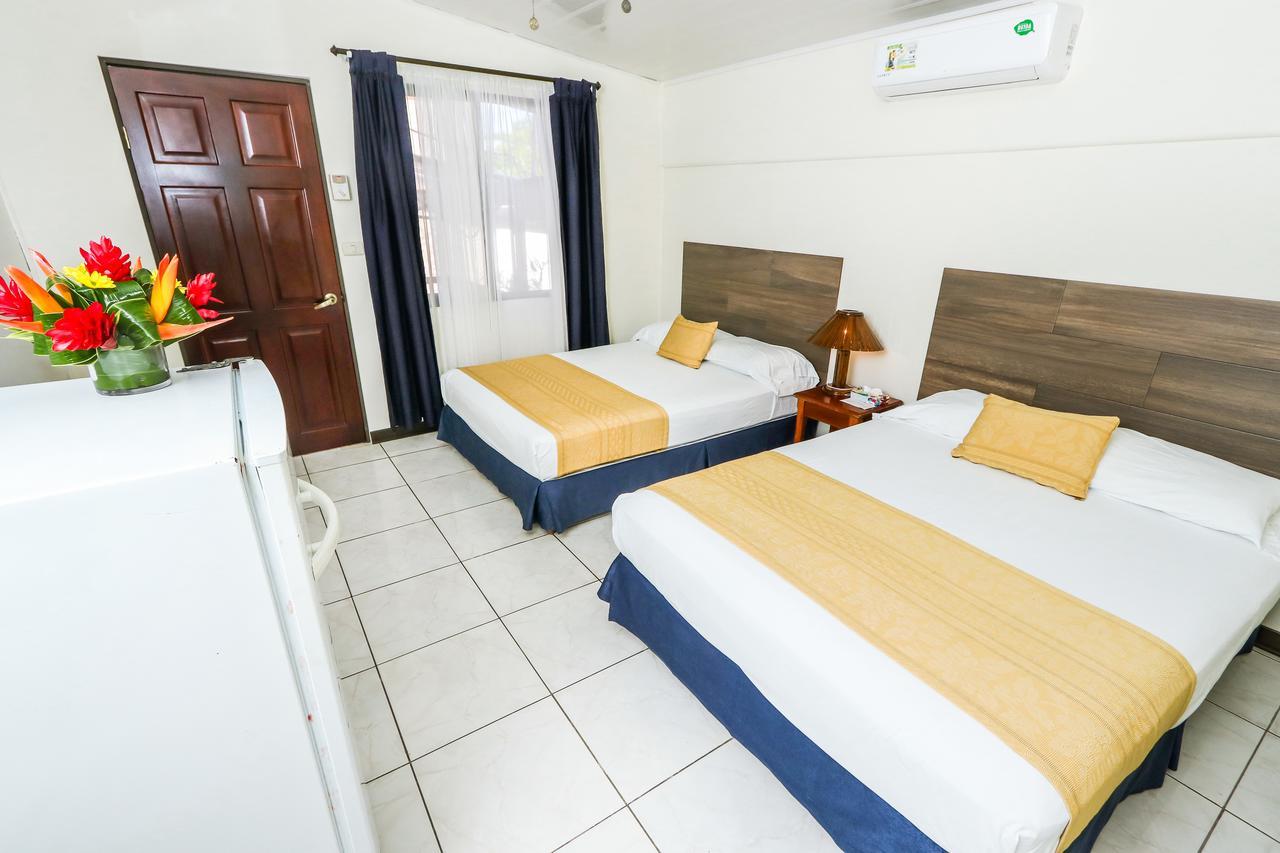 מנואל אנטוניו Hotel Flor Blanca מראה חיצוני תמונה