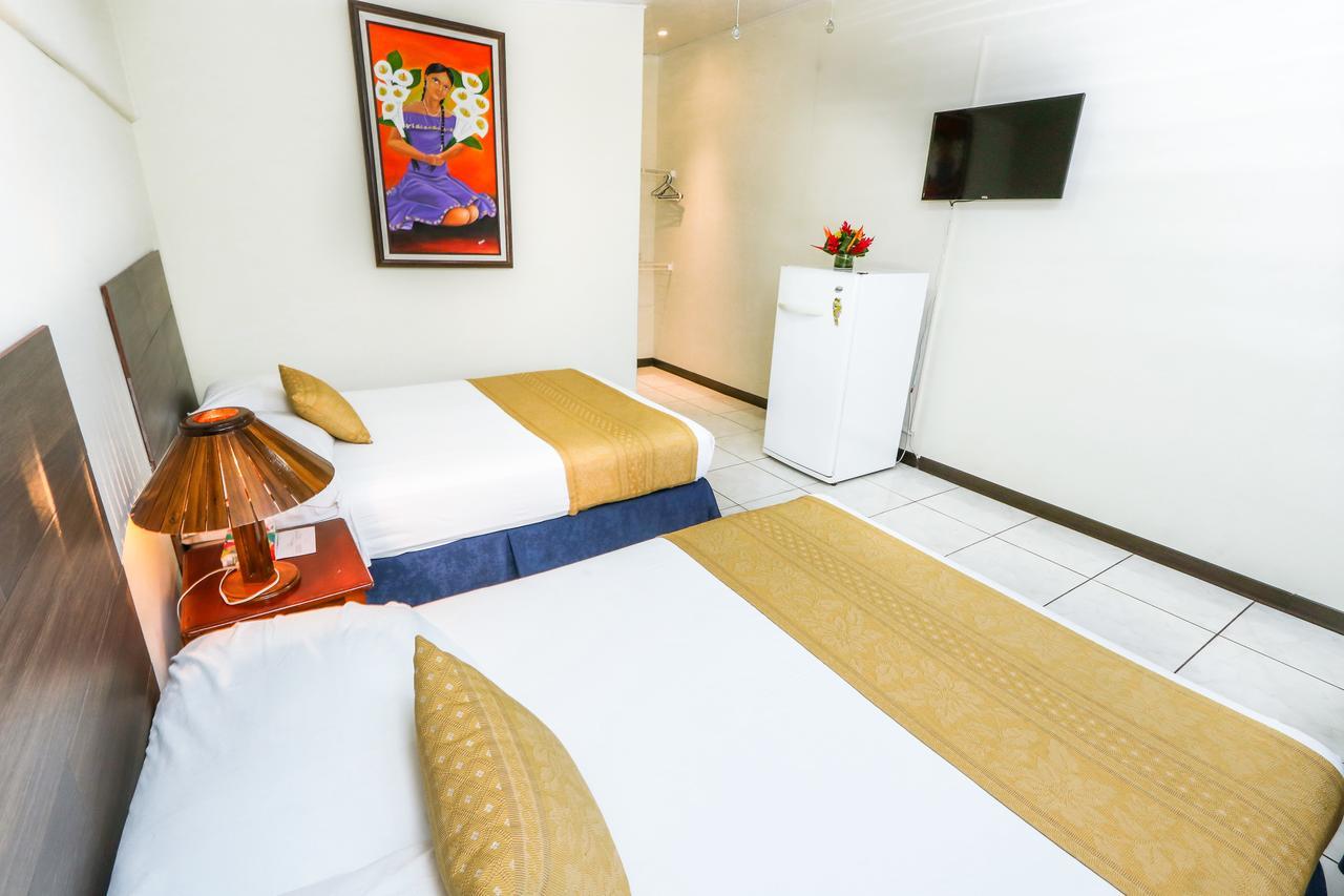 מנואל אנטוניו Hotel Flor Blanca מראה חיצוני תמונה