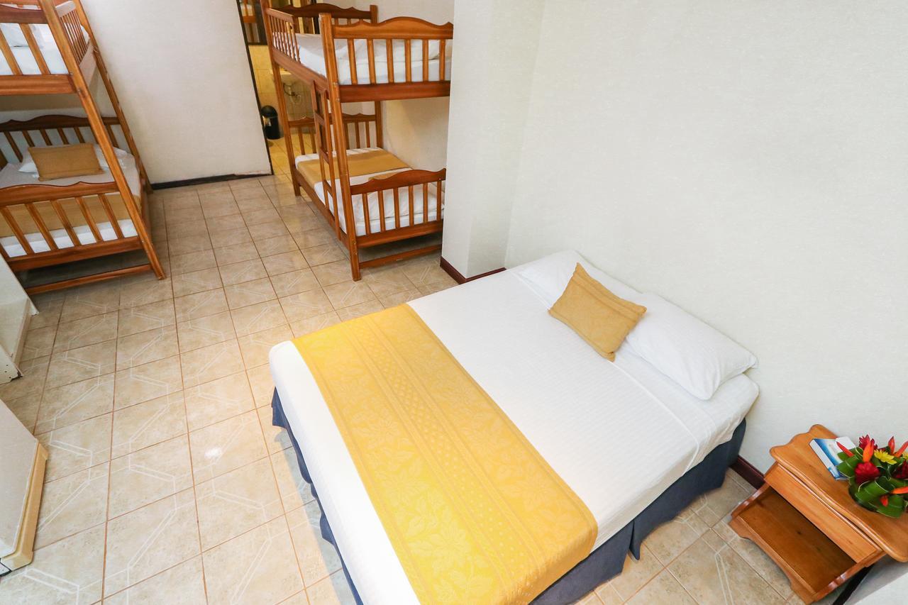 מנואל אנטוניו Hotel Flor Blanca מראה חיצוני תמונה