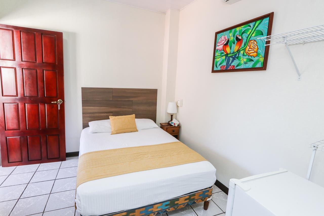 מנואל אנטוניו Hotel Flor Blanca מראה חיצוני תמונה