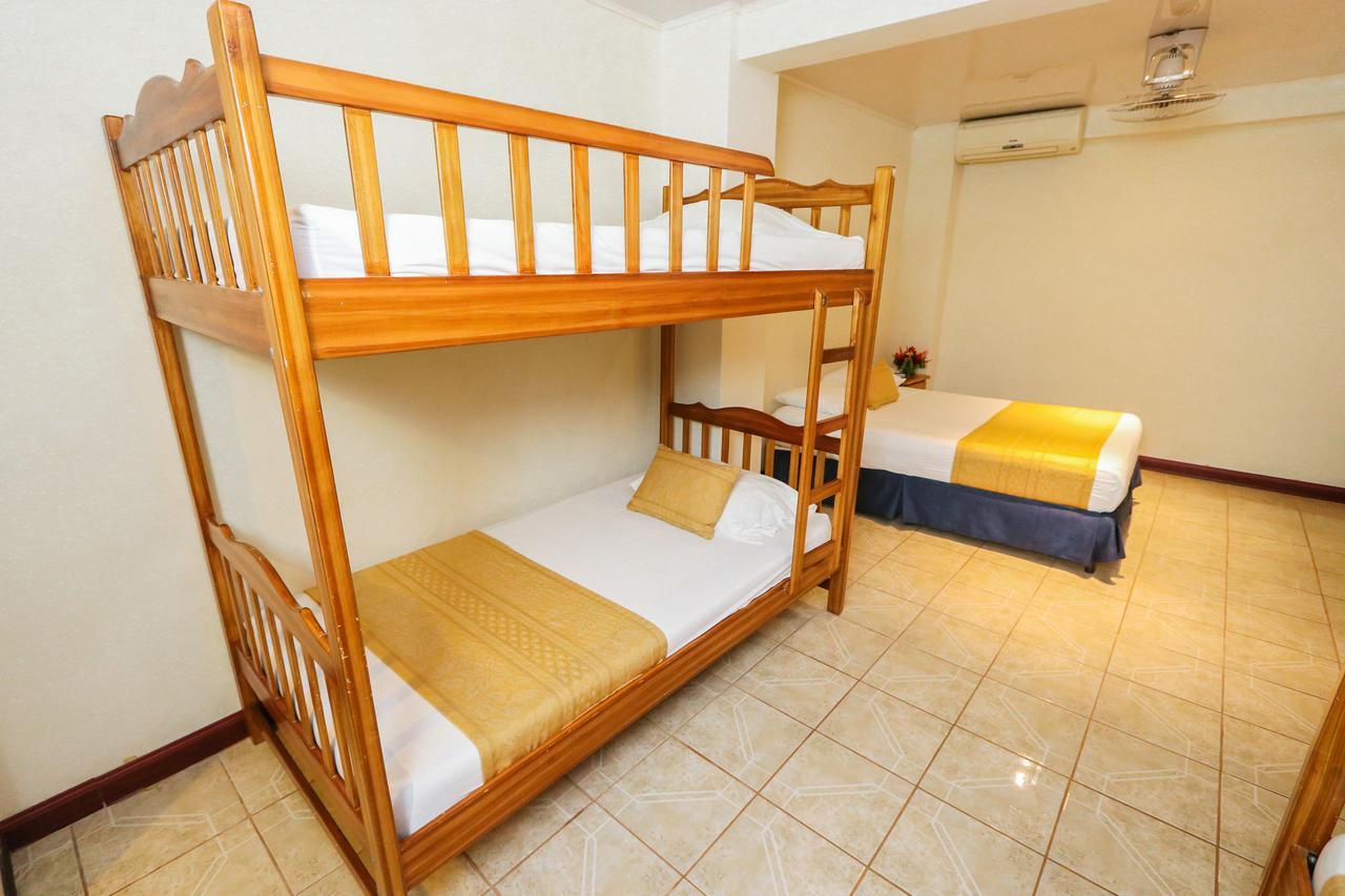 מנואל אנטוניו Hotel Flor Blanca מראה חיצוני תמונה