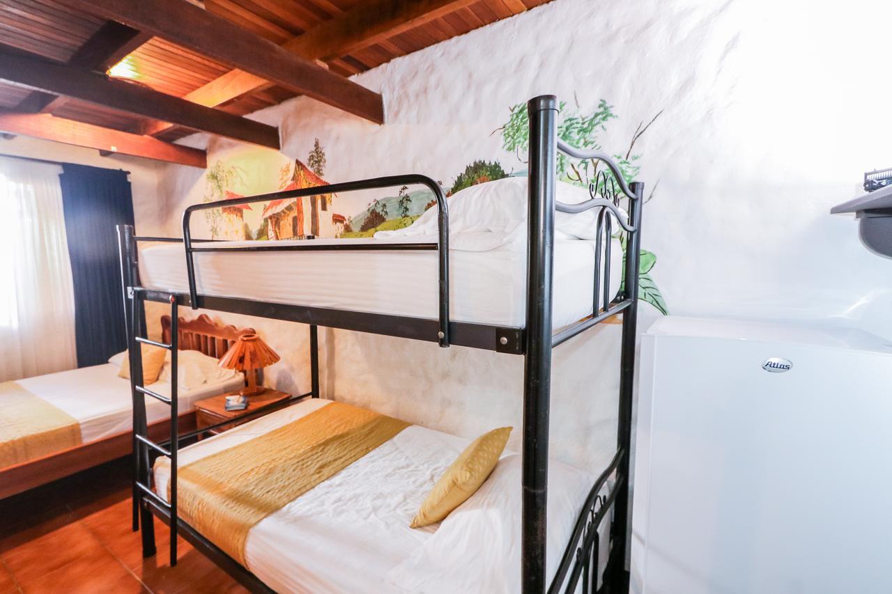 מנואל אנטוניו Hotel Flor Blanca מראה חיצוני תמונה