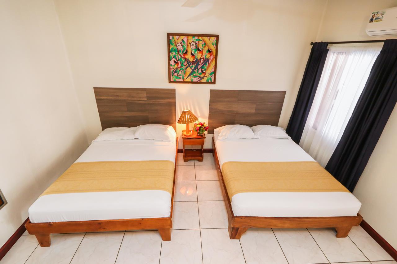מנואל אנטוניו Hotel Flor Blanca מראה חיצוני תמונה