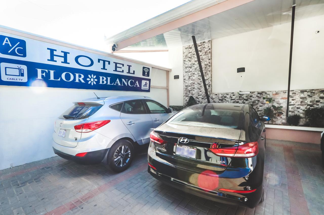 מנואל אנטוניו Hotel Flor Blanca מראה חיצוני תמונה